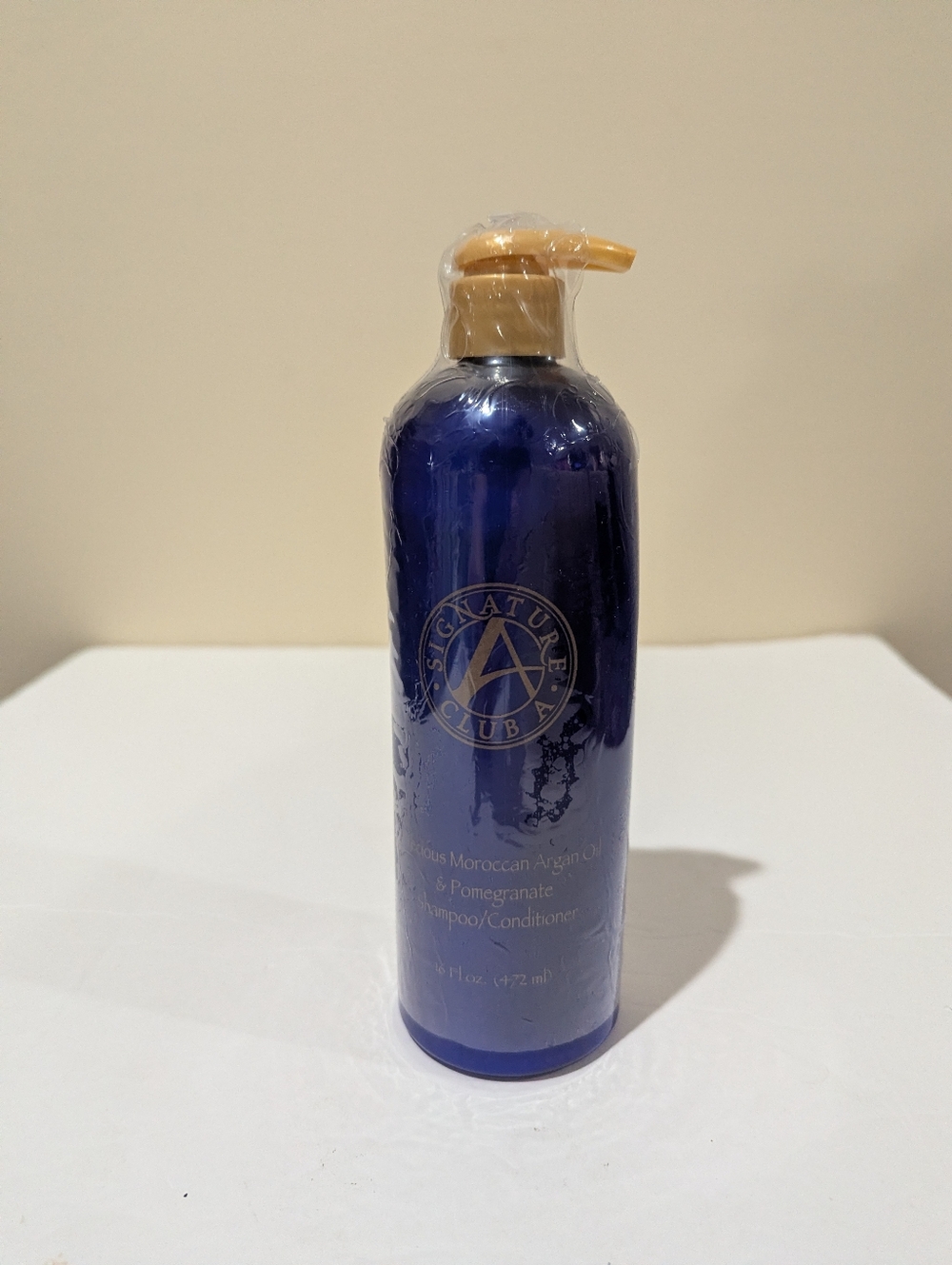 NEW Signature A Shampoo And Conditioner in Deep Blue Bottle with Gold Pump. 16oz